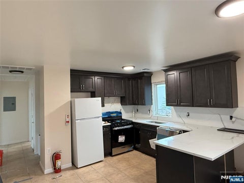 Photo of 79 Wesley St, South Hackensack, NJ 07606 (MLS # 26035128)