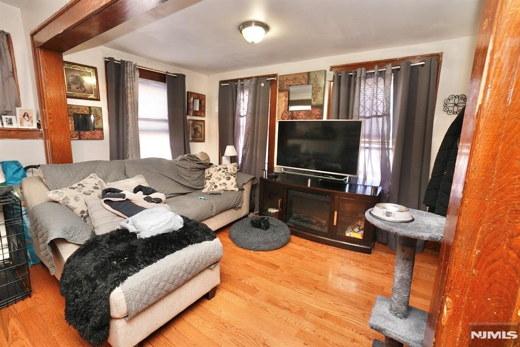 425 Dewitt Avenue