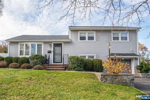 16 Hemlock Street Waldwick NJ 07463