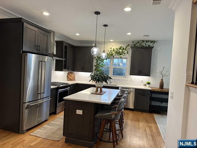 134 W Passaic, Bloomfield, New Jersey - 3 Bedrooms  
3 Bathrooms  
6 Rooms - 