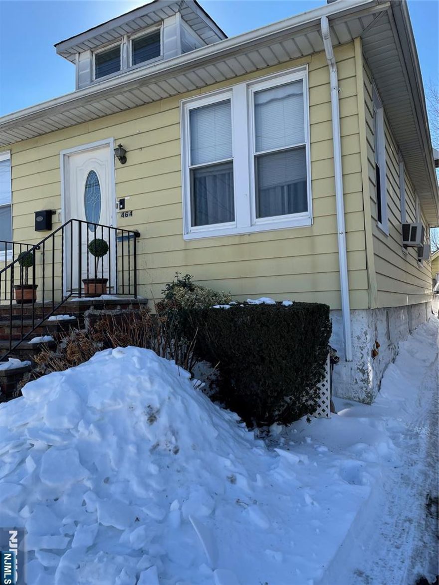 Nice Large One Bedroom in an Owner occupied 2 Family House in a residential area. Large Bedroom, Dining Area and Open Kitchen. Freshly painted. Electric Oven, Close to Places of Worship, Schools, Public Transportation, Shopping. Rent includes, Water, Taxes and Hot Water. No Pet. Landlord requires NTN Report for All Potential Tenants. No Parking