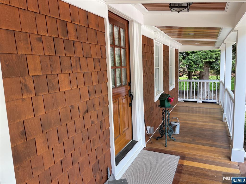 261 E Saddle River Road