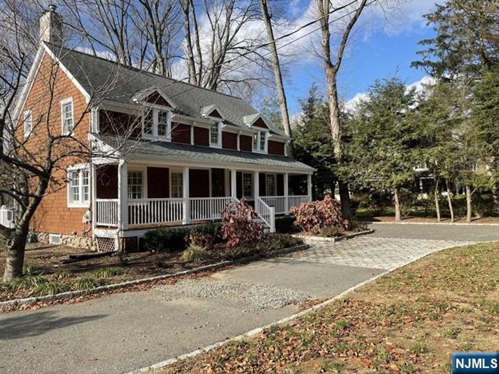 Photo of 261 E Saddle River Road, Saddle River, NJ 07458 (MLS # 26002080)