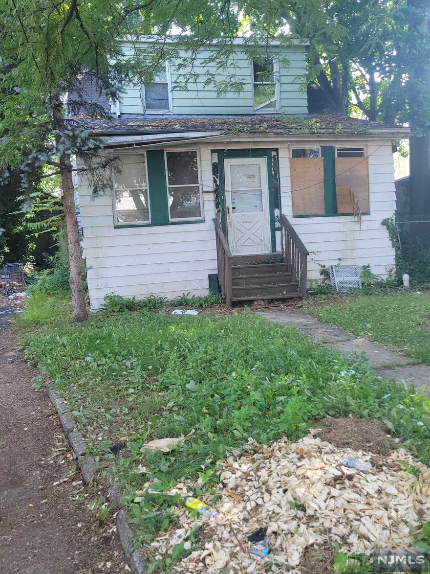 Short Sale. As Is Sale. Buyer responsible for all city inspections and short sale processor fee.