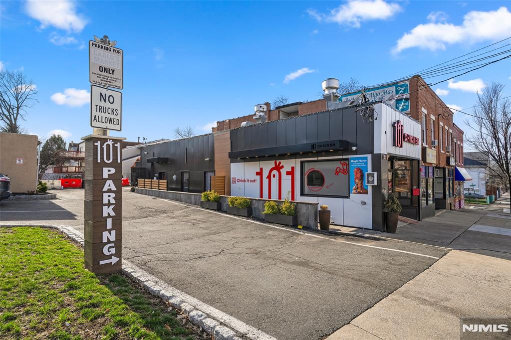 69-71 Ridgefield Avenue