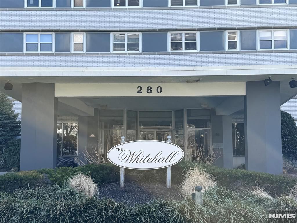 Photo of 280 S Prospect Avenue #3N, Hackensack, NJ 07601 (MLS # 26010455)