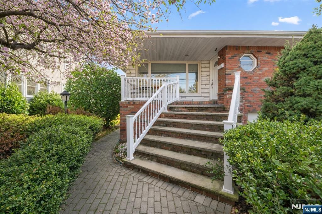 Photo of 1128 Abbott Boulevard, Fort Lee, NJ 07024 (MLS # 26001767)