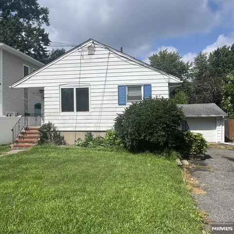 Photo of 18 McKinley Place, Bergenfield, NJ 07621 (MLS # 26007726)