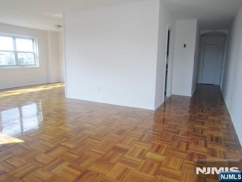 Photo of 2175 HUDSON TER #5-O, Fort Lee, NJ 07024 (MLS # 26038436)