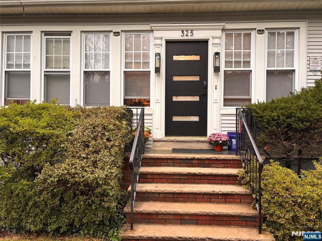325 Sylvan Avenue