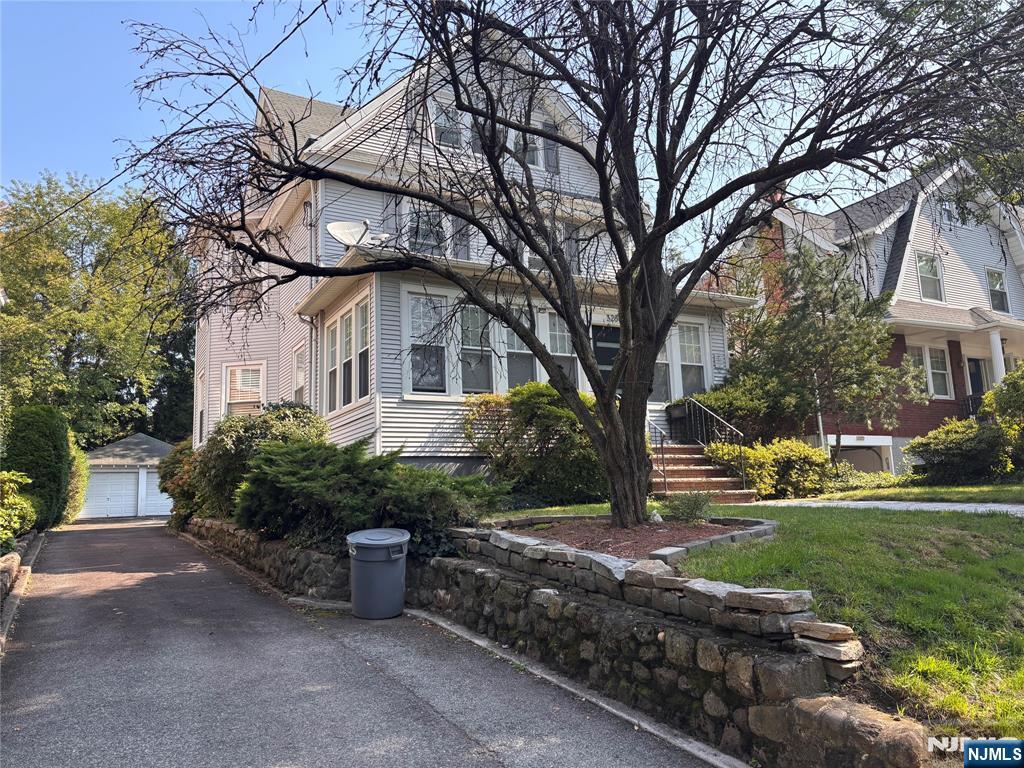 325 Sylvan Avenue