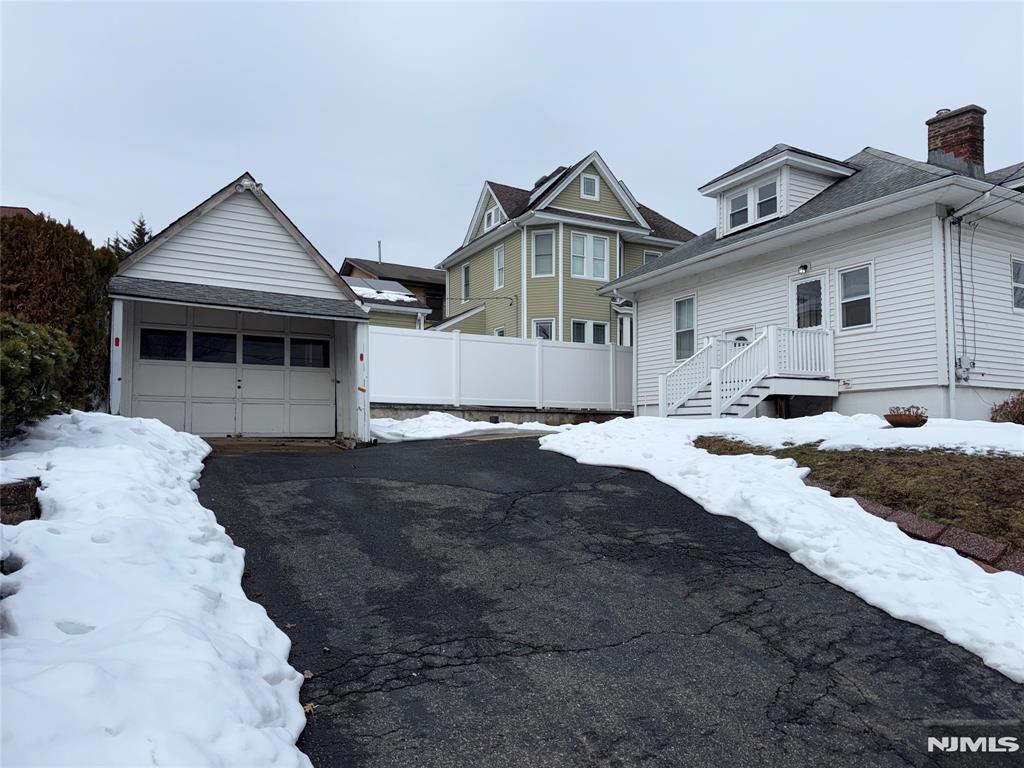 534 Moonachie Avenue