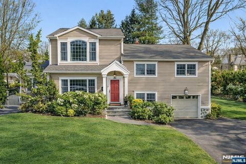 8 Kice Road Florham Park Borough NJ 07932