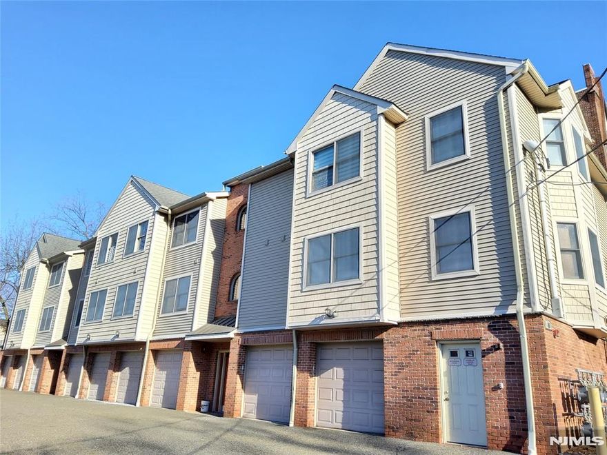 Commuter's Dream Location! Introducing Palisades Common Condominium, Prime Location on Commuting to NYC and everywhere via Rt.46/I-95/I-80, Minutes to GW Bridge, Close to Broad Ave or Grand Ave that has Exp Buses to NYC All Day, Spacious Open Layout Two Bedroom 1st Fl Unit, Hardwood Floors, Modern Kitchen With Stainless Steel Appliances, Granite Counter Tops and custom cabinets. Master BR w/Walk-in closet, Good Sized 2nd BR, Large Full Bath, Laundry in Unit, One Parking Space Included. Low Maintenance Fee ($309), Low Tax, Built in 2006, Very Convenient Location for all You Need, Close to Downtown Shopping, Restaurants, School, Place of Worship, and Park.