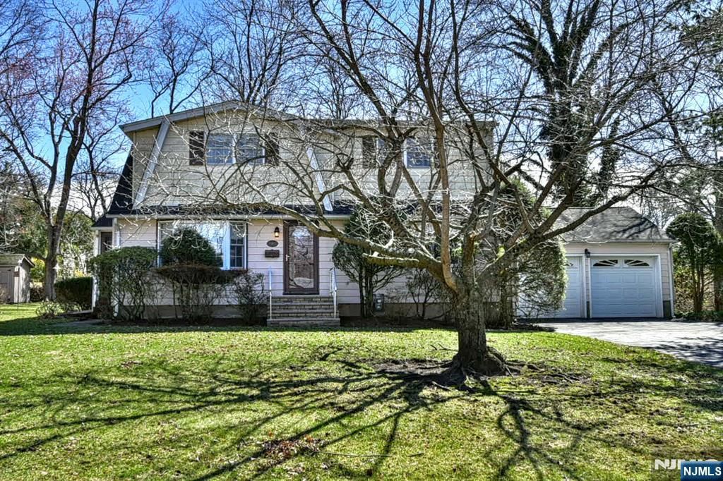 Photo of 31 Godfrey Terrace, Glen Rock, NJ 07452 (MLS # 26009599)