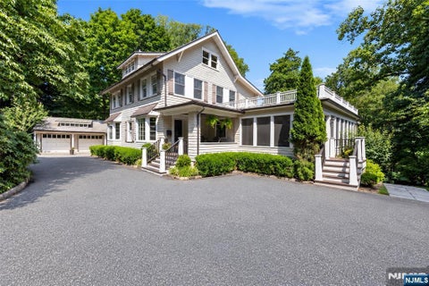 Photo of 508 Summit Avenue, Oradell, NJ 07649 (MLS # 26026665)