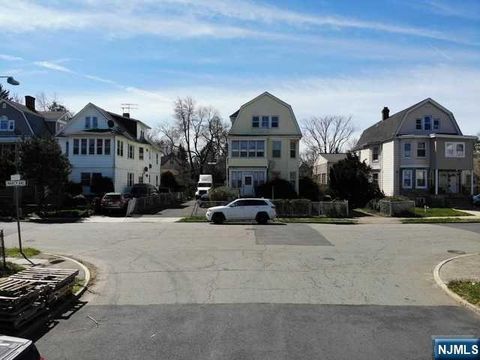 83 Marcy Avenue East Orange NJ 07017