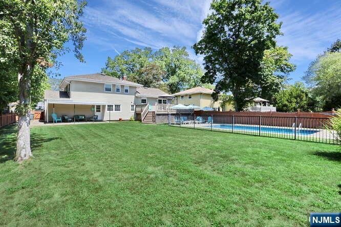 19 Lake Drive