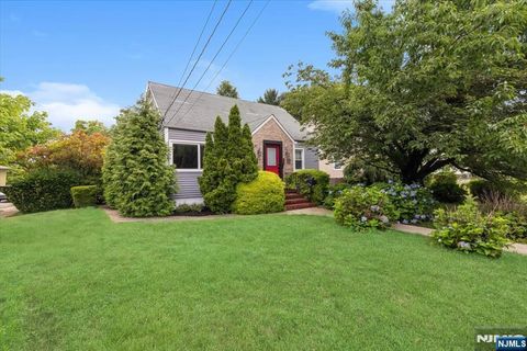 Photo of 107 Lyons Avenue, Fair Lawn, NJ 07410 (MLS # 26025463)