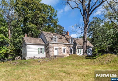 Photo of 639 Piermont Road, Closter, NJ 07624 (MLS # 26039824)