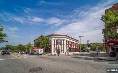 Photo of 353 Broad Avenue #205, Leonia, NJ 07605 (MLS # 25005498) Photo of 353 Broad Avenue #205, Leonia, NJ 07605 (MLS # 25005498)