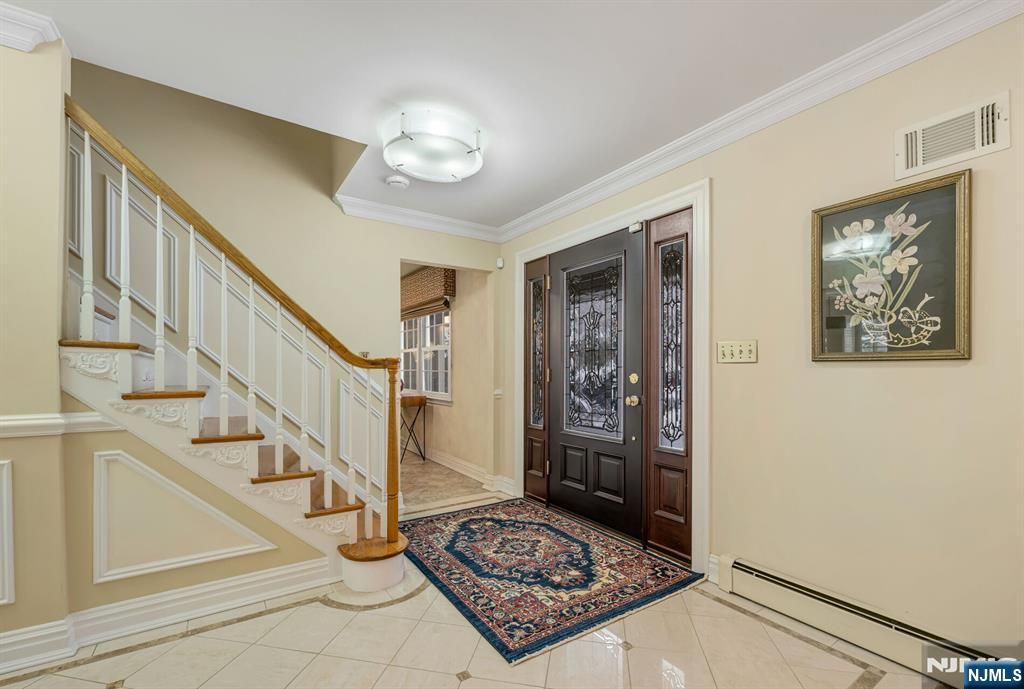 Photo of 18 Vermont Drive, Paramus, NJ 07652 (MLS # 26001804)