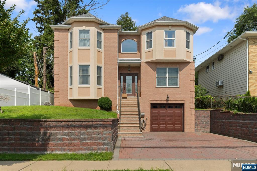 157 Woodridge Street