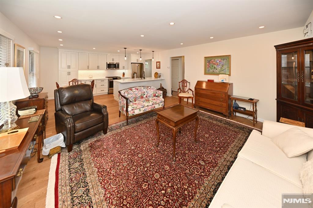 19-1 Tamaron Drive