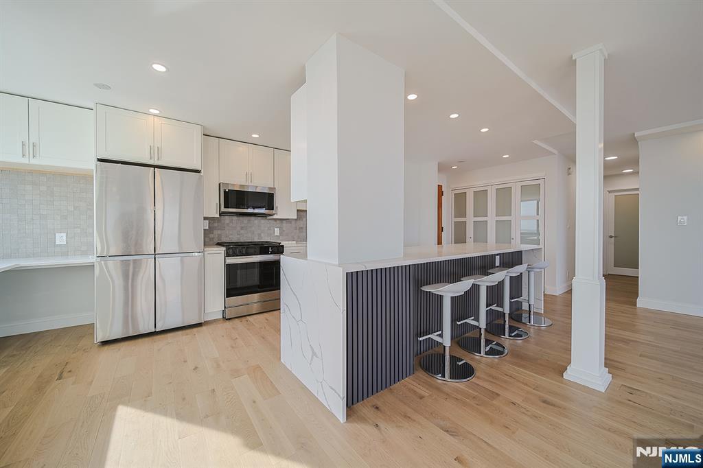 200 Old Palisade Road 19B