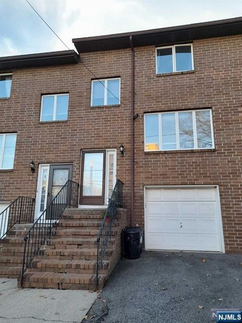 Photo of 152 Main St, East Rutherford, NJ 07073 (MLS # 25040768)