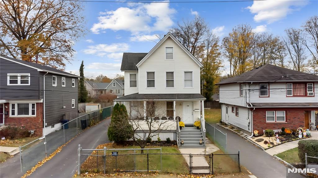 338-340 Manson Place