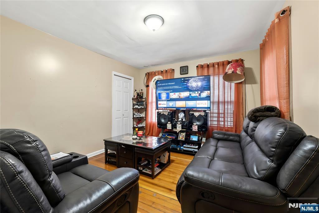 338-340 Manson Place