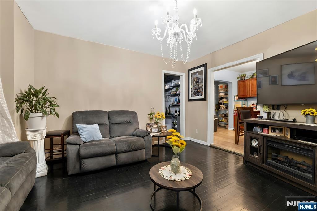 338-340 Manson Place