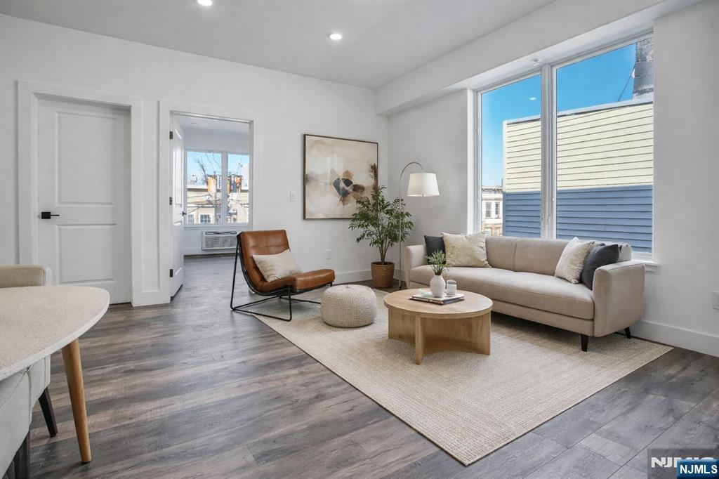 Homes for Sale in Northern NJ | ThisIsRiverEdge.com 521 10th Street B2