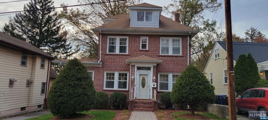 5 Bedroom 2 Bath home located in west orange. Auction (as is) contact your agent for details.