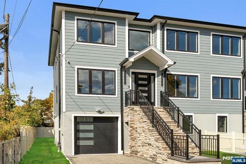 25A Pulaski Avenue Wallington NJ 07057