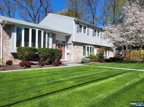 7 Brian Road, West Caldwell, NJ 07006 - MLS#: 25015590