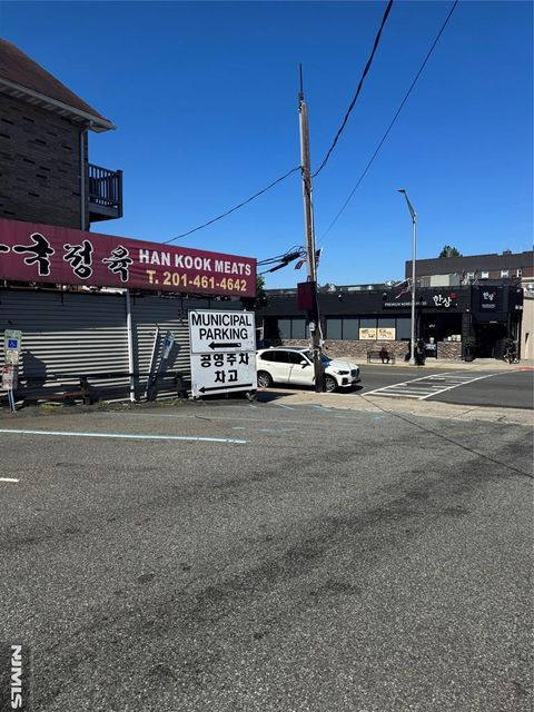 216C BROAD Avenue 3 Palisades Park NJ 07650