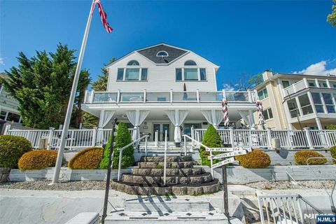 Photo of 62 Ithanell Road, Hopatcong, NJ 07843 (MLS # 26016606)