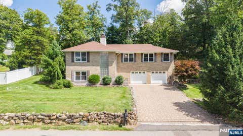 Photo of 27 Dalewood Road, Wayne, NJ 07470 (MLS # 26029983)