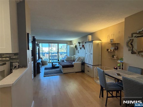 Photo of 555 North Avenue #4A, Fort Lee, NJ 07024 (MLS # 26039753)