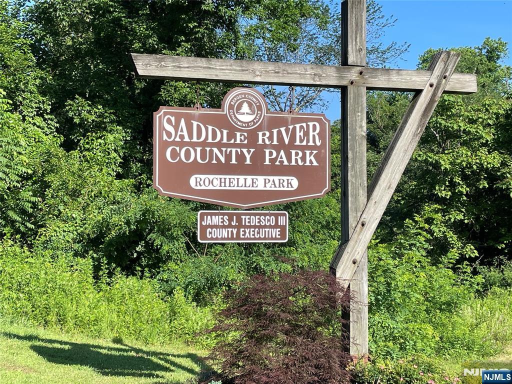 Rochelle Park, New Jersey 07662, United States, 2 Bedrooms Bedrooms, ,2 BathroomsBathrooms,Residential,Active,160612