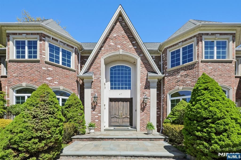 Photo of 47 Cortland Trail, Mahwah, NJ 07430 (MLS # 26005591)