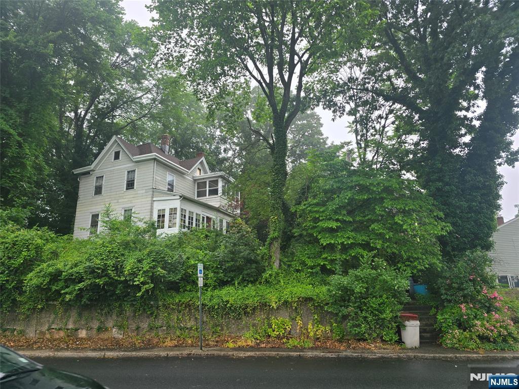 274 Kingsland Street