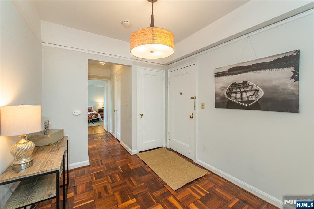10 Crestmont Road 3F