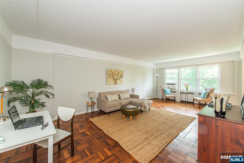 10 Crestmont Road 3F
