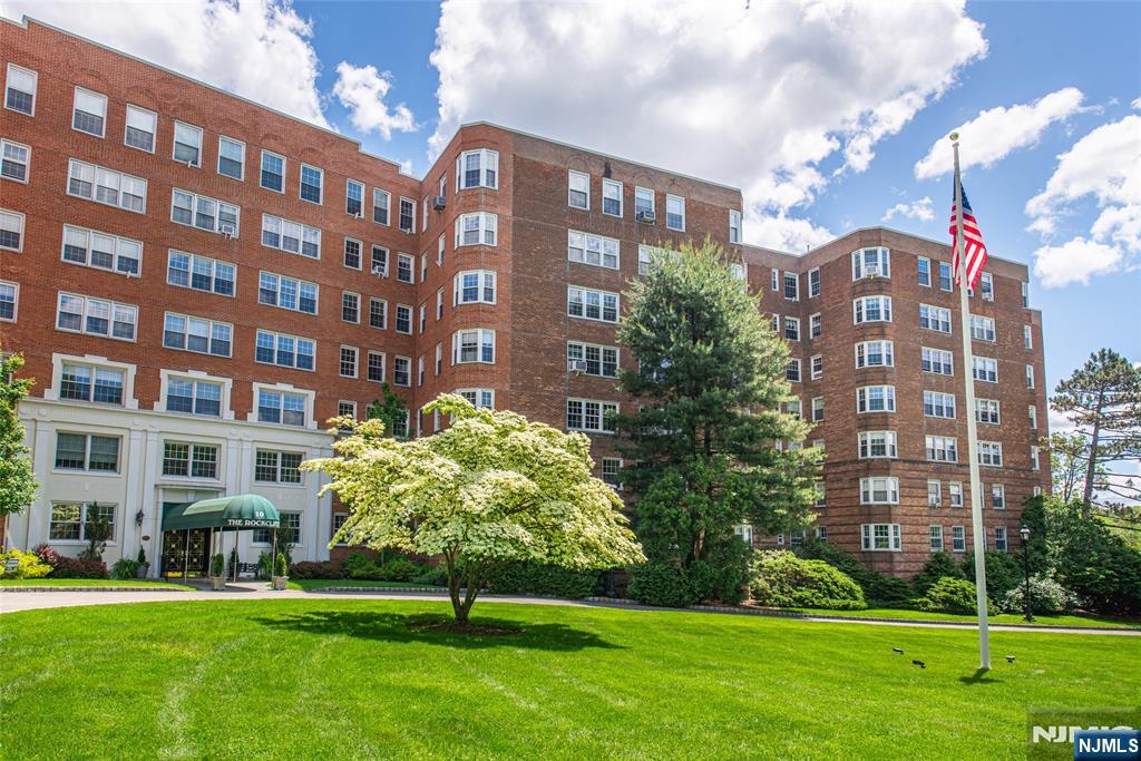 Property for Sale at 10 Crestmont Road 3F, Montclair, New Jersey - Bedrooms: 1 
Bathrooms: 1  - $249,000