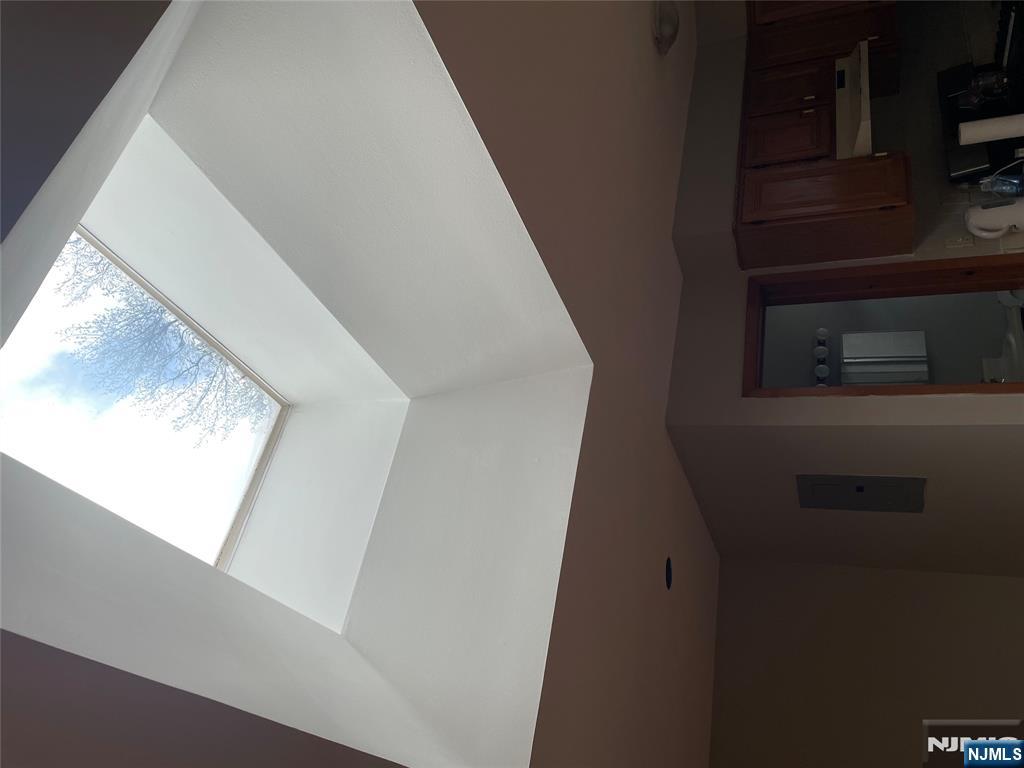 61 W Main St 1, Bogota, New Jersey - 2 Bedrooms  
1 Bathrooms  
4 Rooms - 