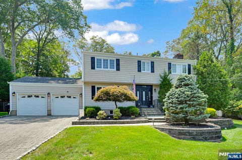 Photo of 118 Manito Avenue, Oakland, NJ 07430 (MLS # 26014127)