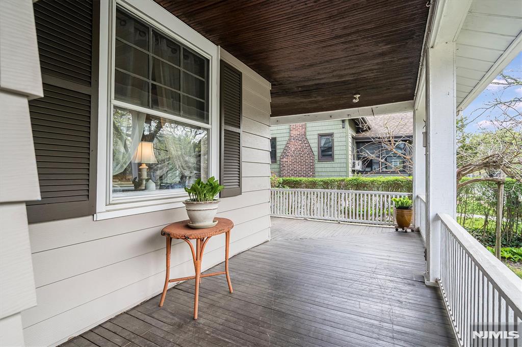 21 Montross Avenue